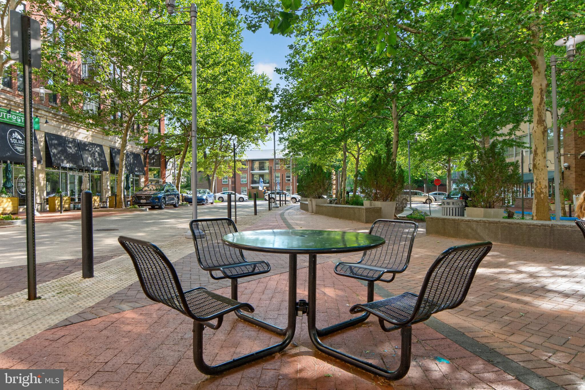 FALLS CHURCH CITY - Residential