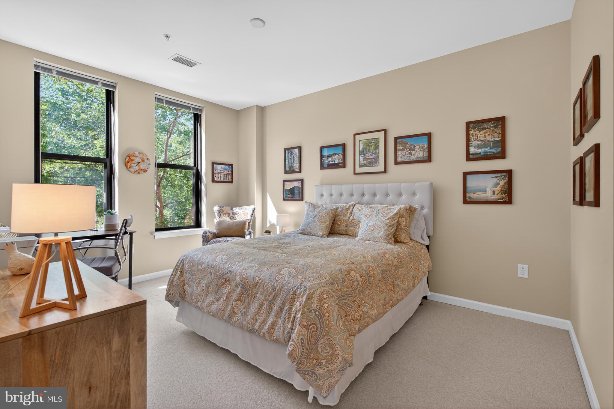 FALLS CHURCH CITY - Residential
