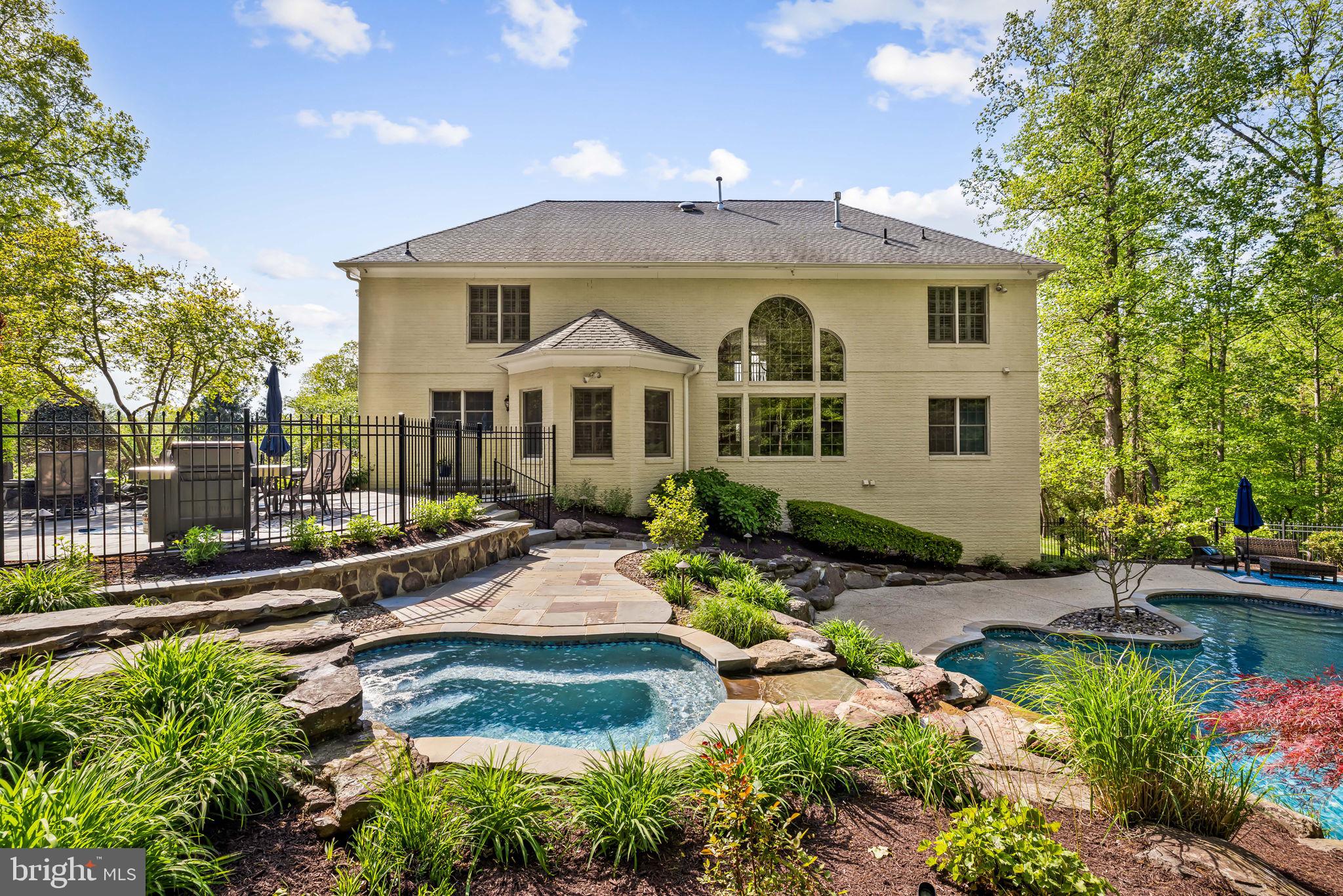 QUARTERFIELD - Residential