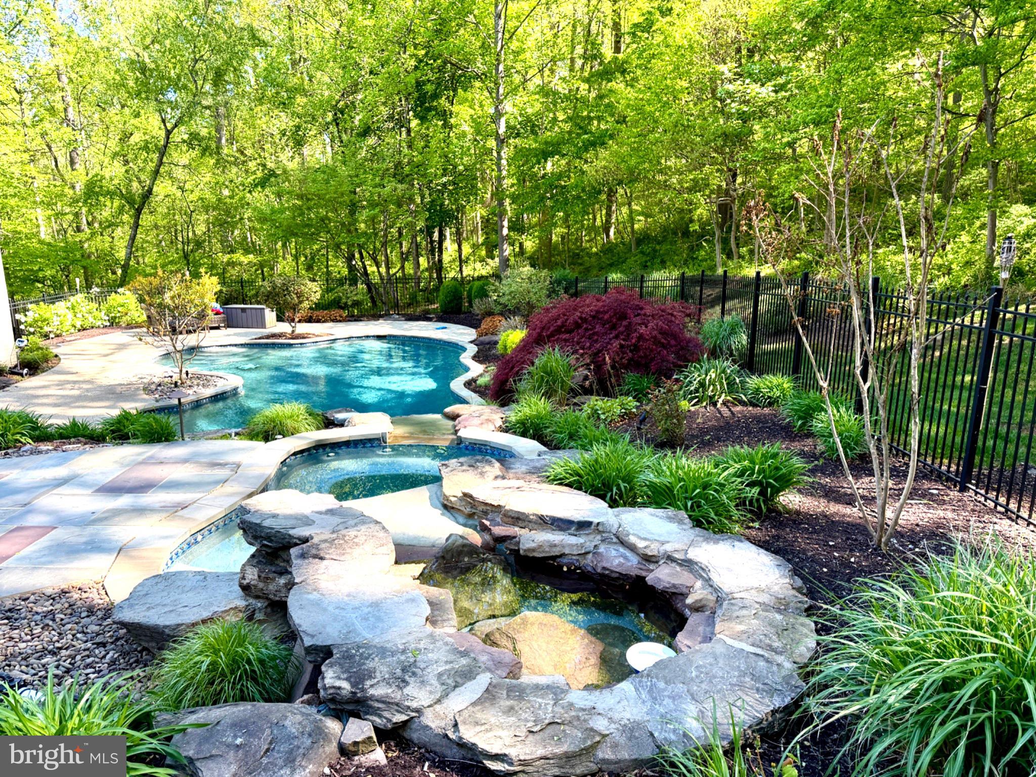 11607 WHITETAIL LANE