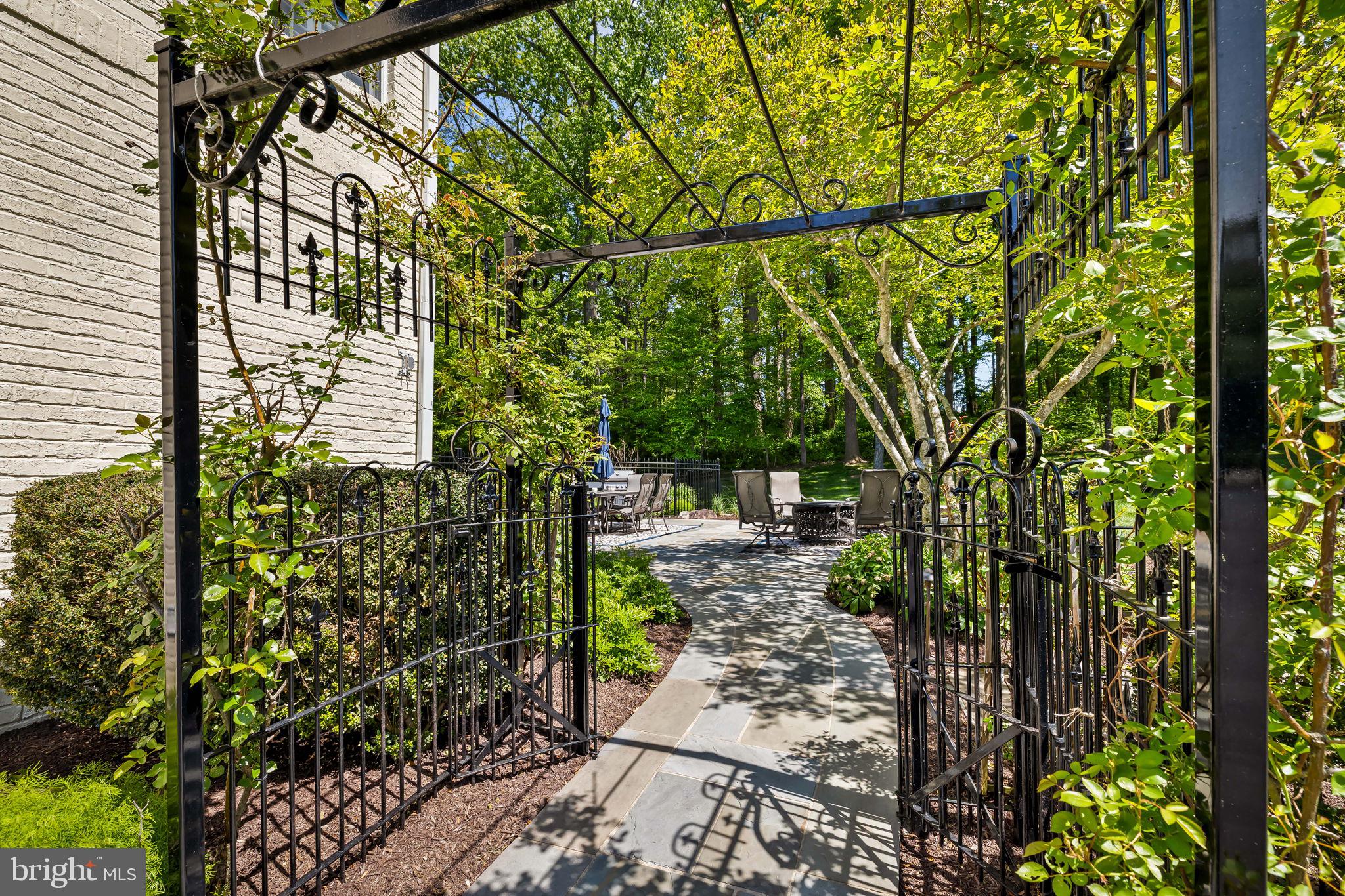 QUARTERFIELD - Residential