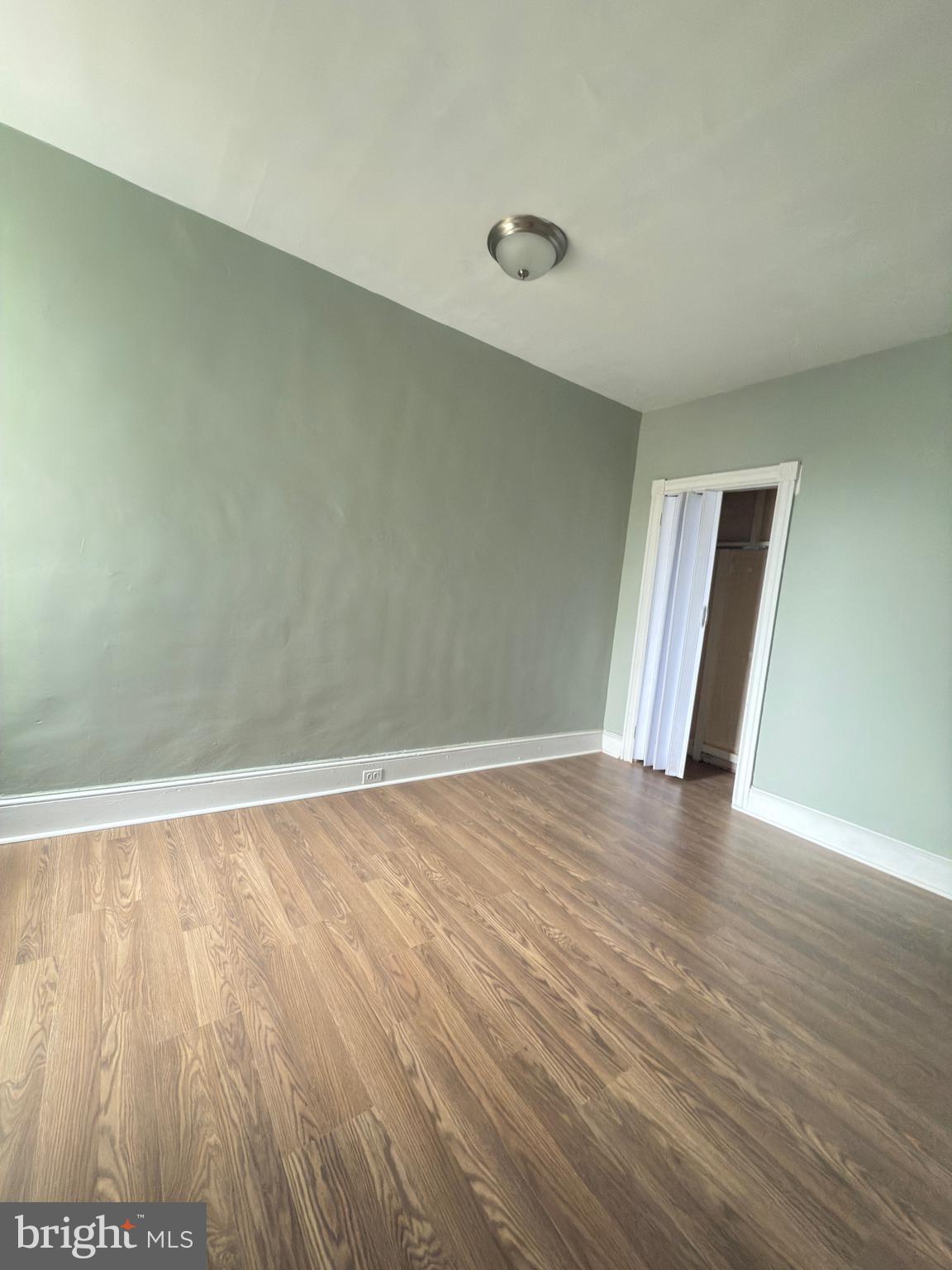 ELMWOOD PARK - Residential