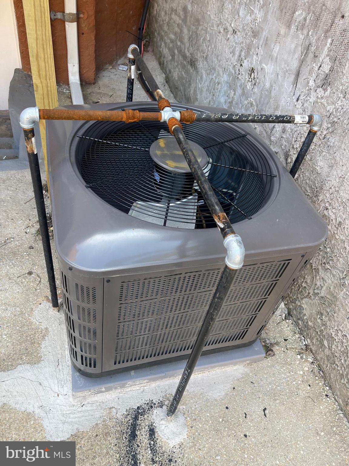 EAST BALTIMORE MIDWAY - Residential