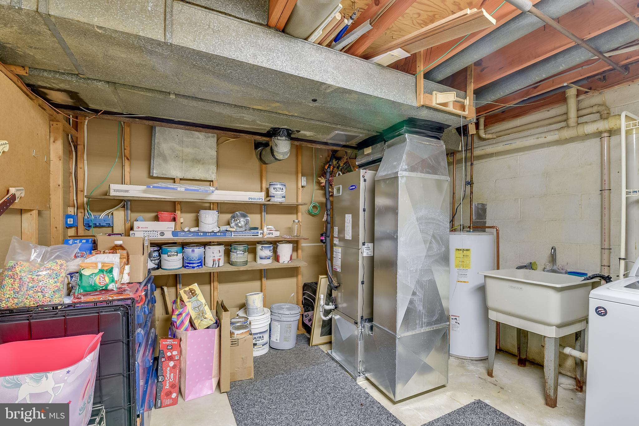 SEVEN COURTS - Residential