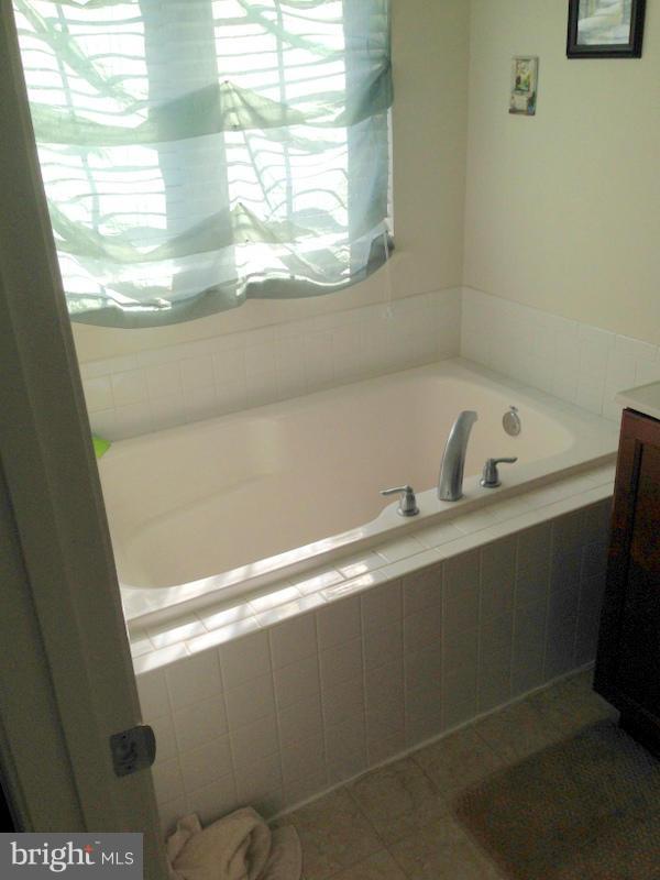 MAZEL - Residential Lease