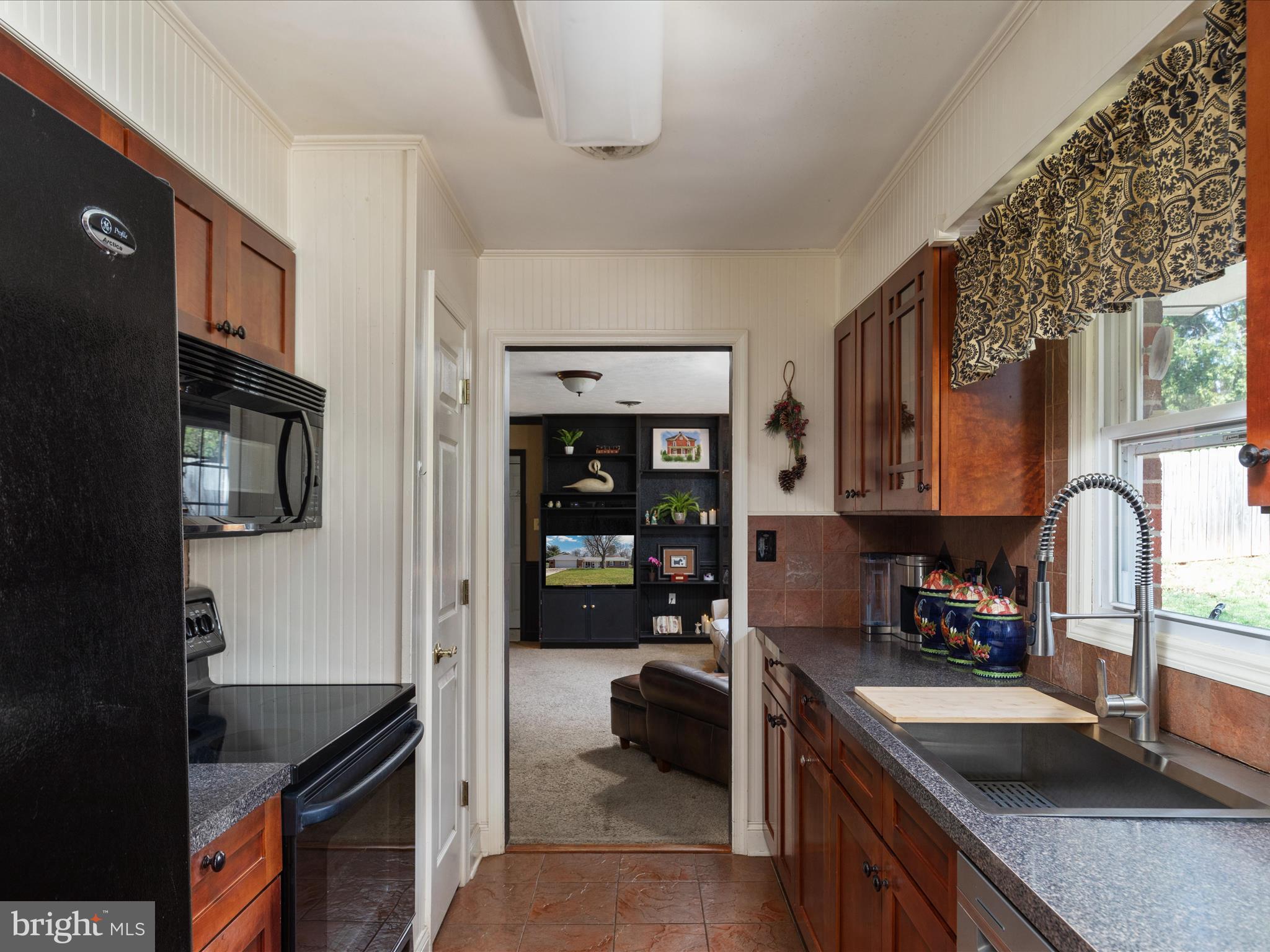 WHITTIER ACRES - Residential