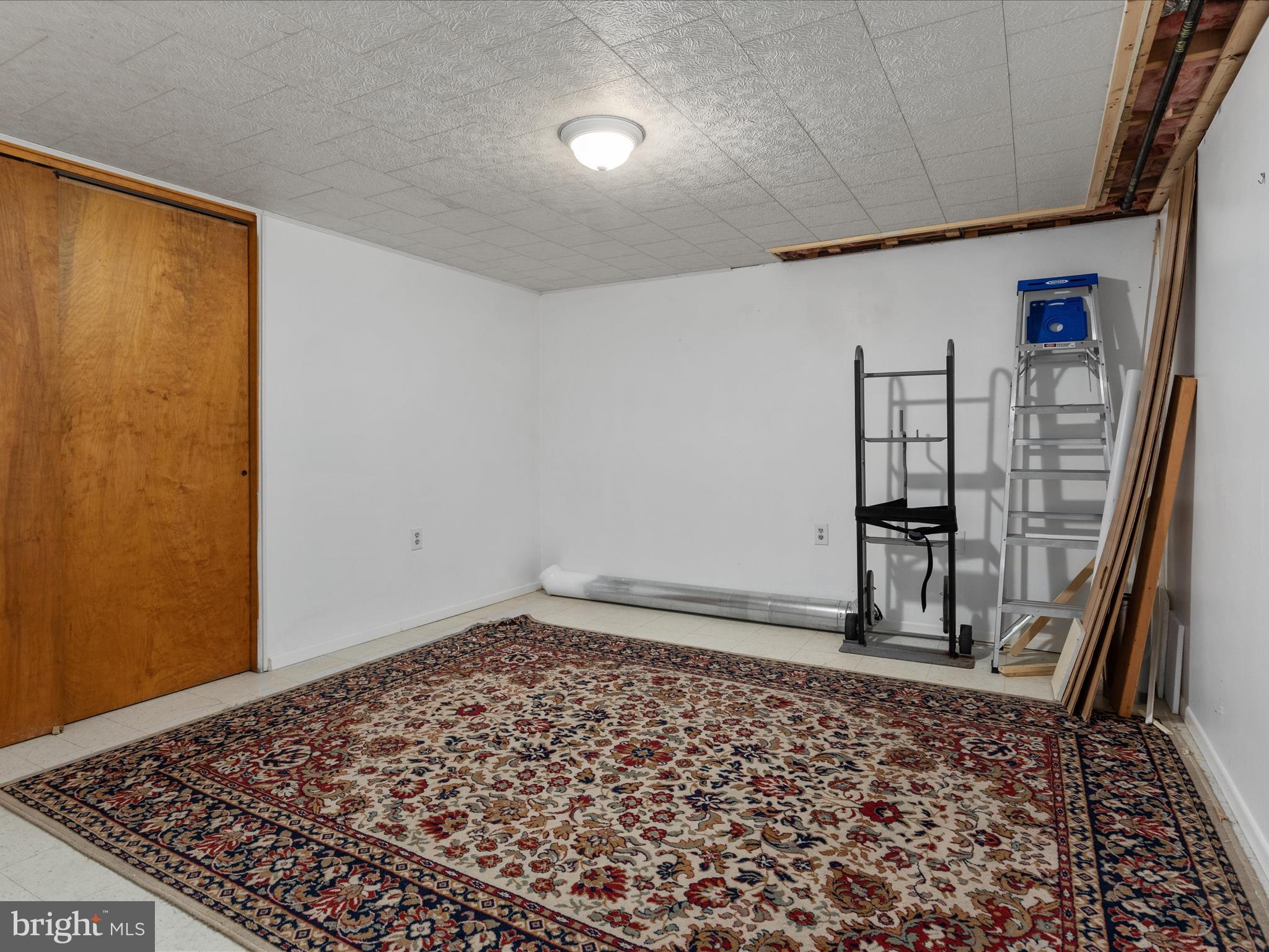 WHITTIER ACRES - Residential