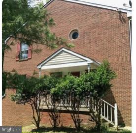 WESTBURY - Residential Lease