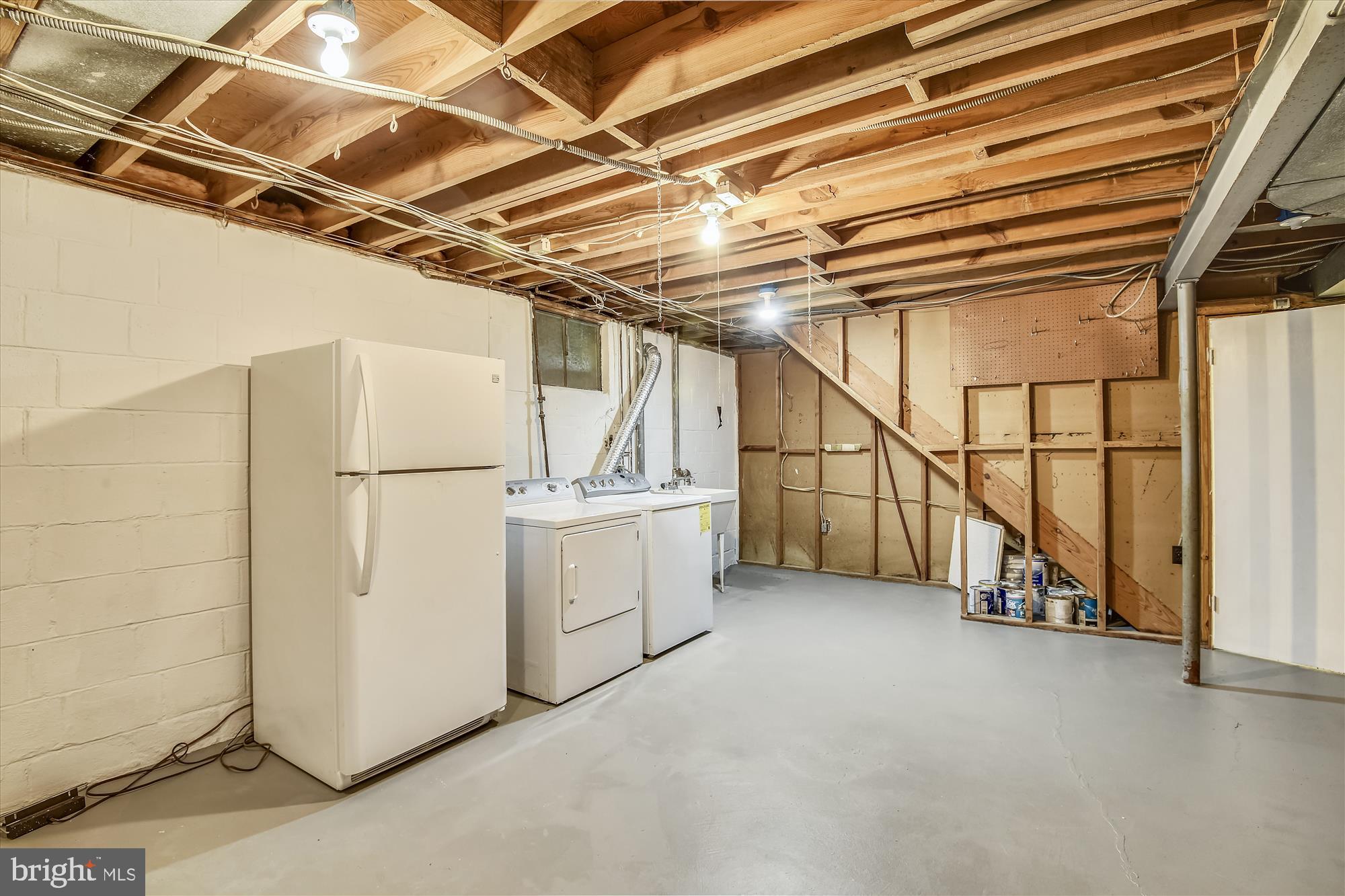 DUNN LORING WOODS - Residential