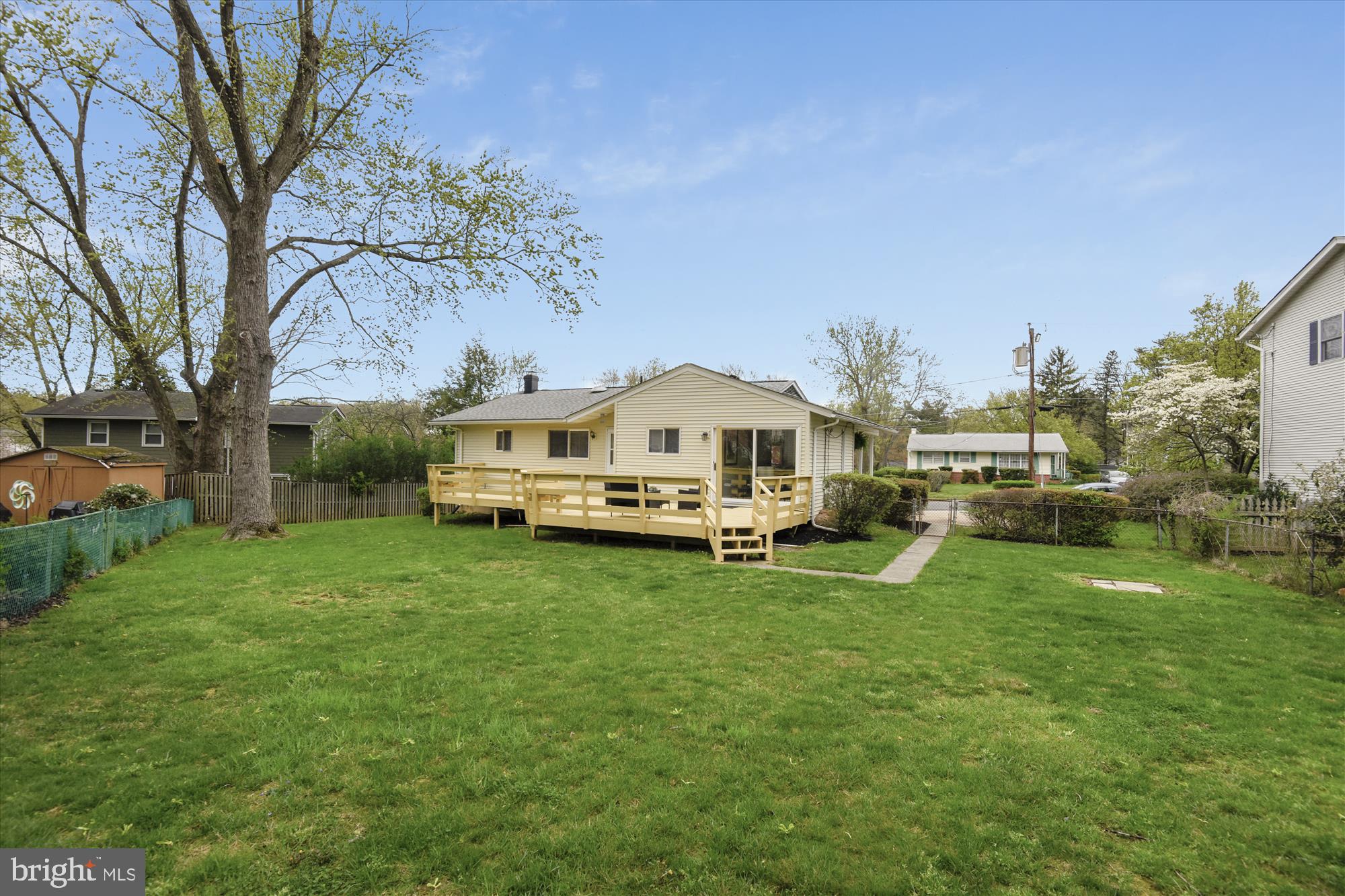 DUNN LORING WOODS - Residential