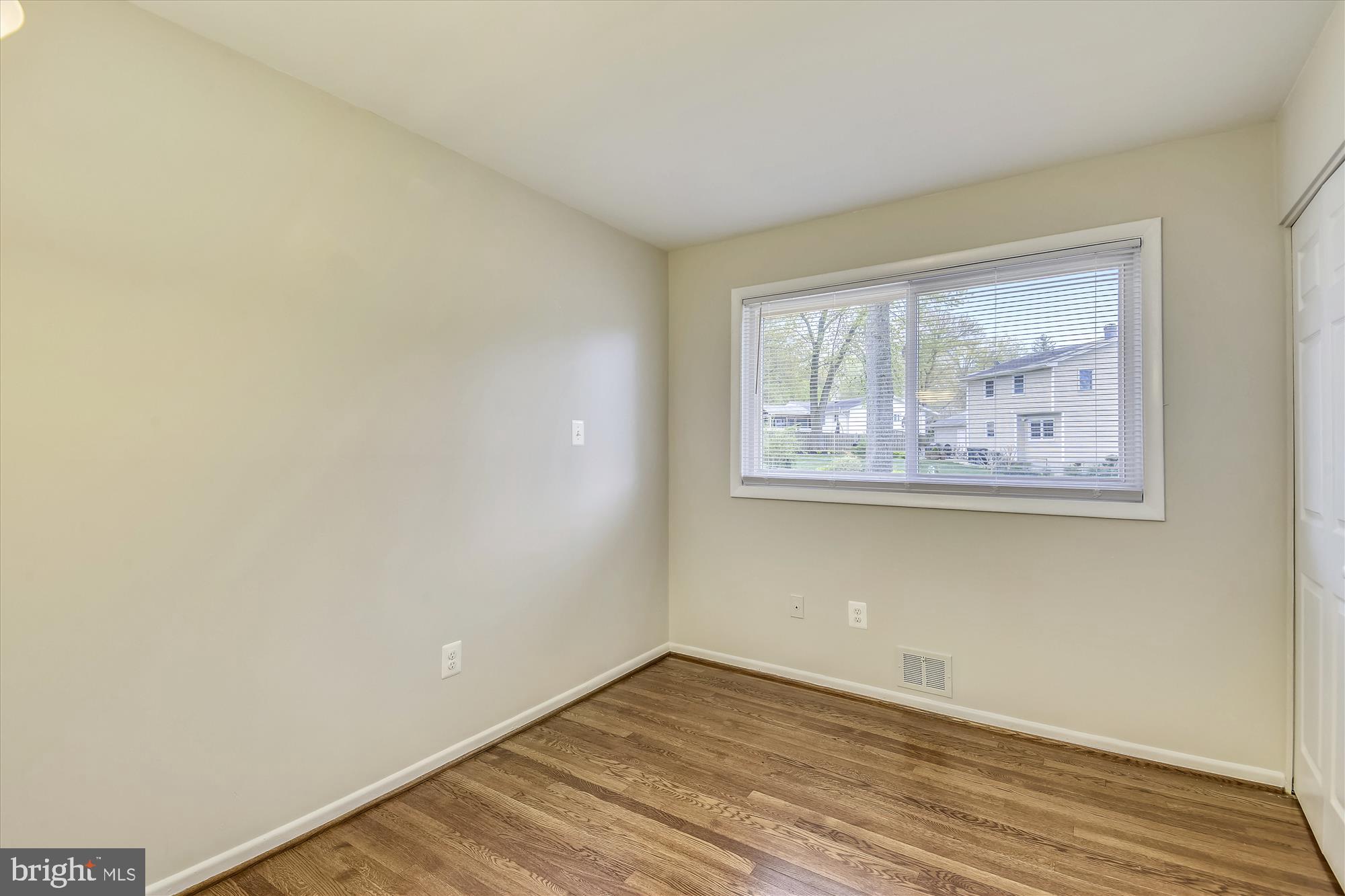 DUNN LORING WOODS - Residential