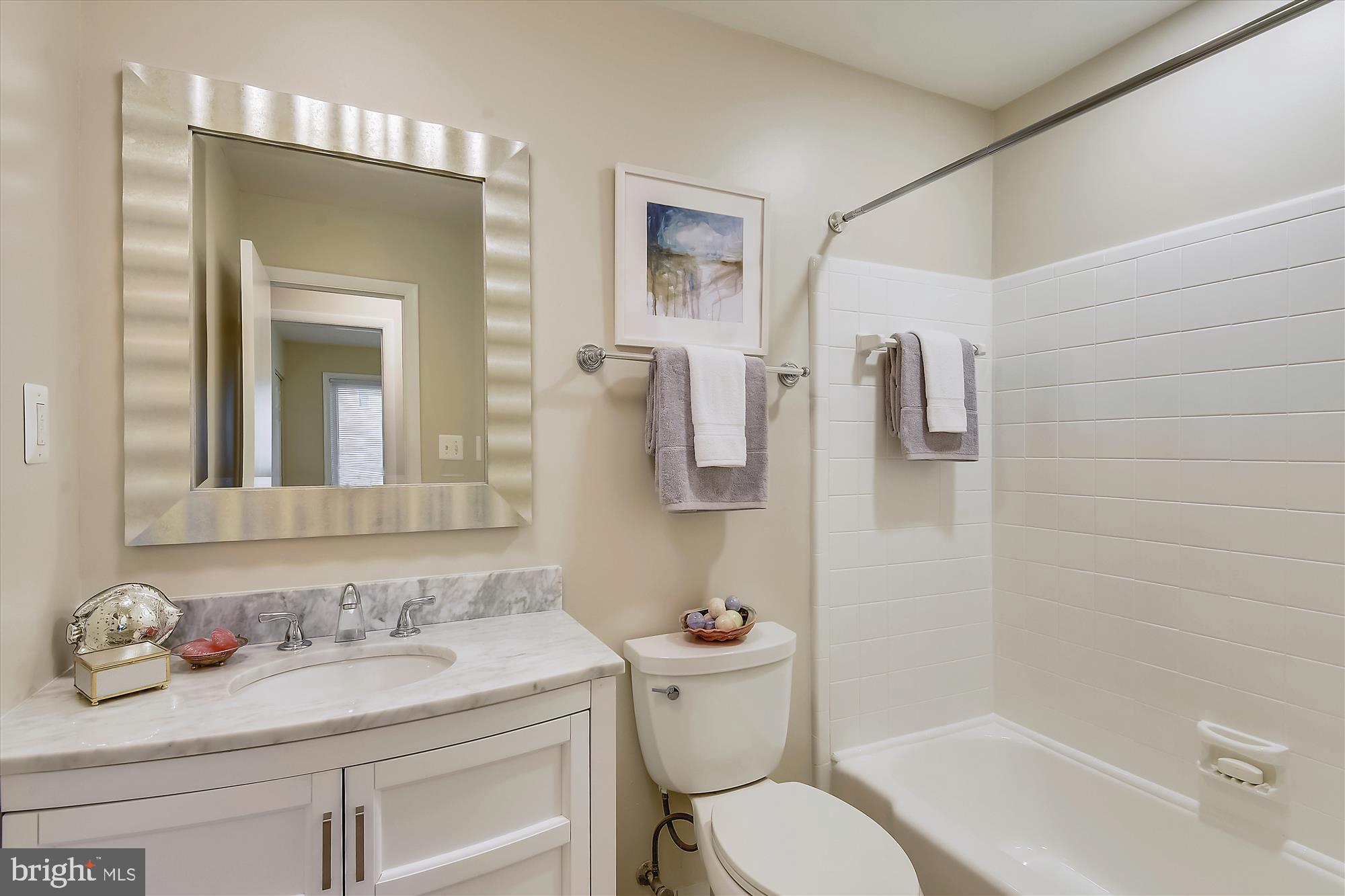 DUNN LORING WOODS - Residential