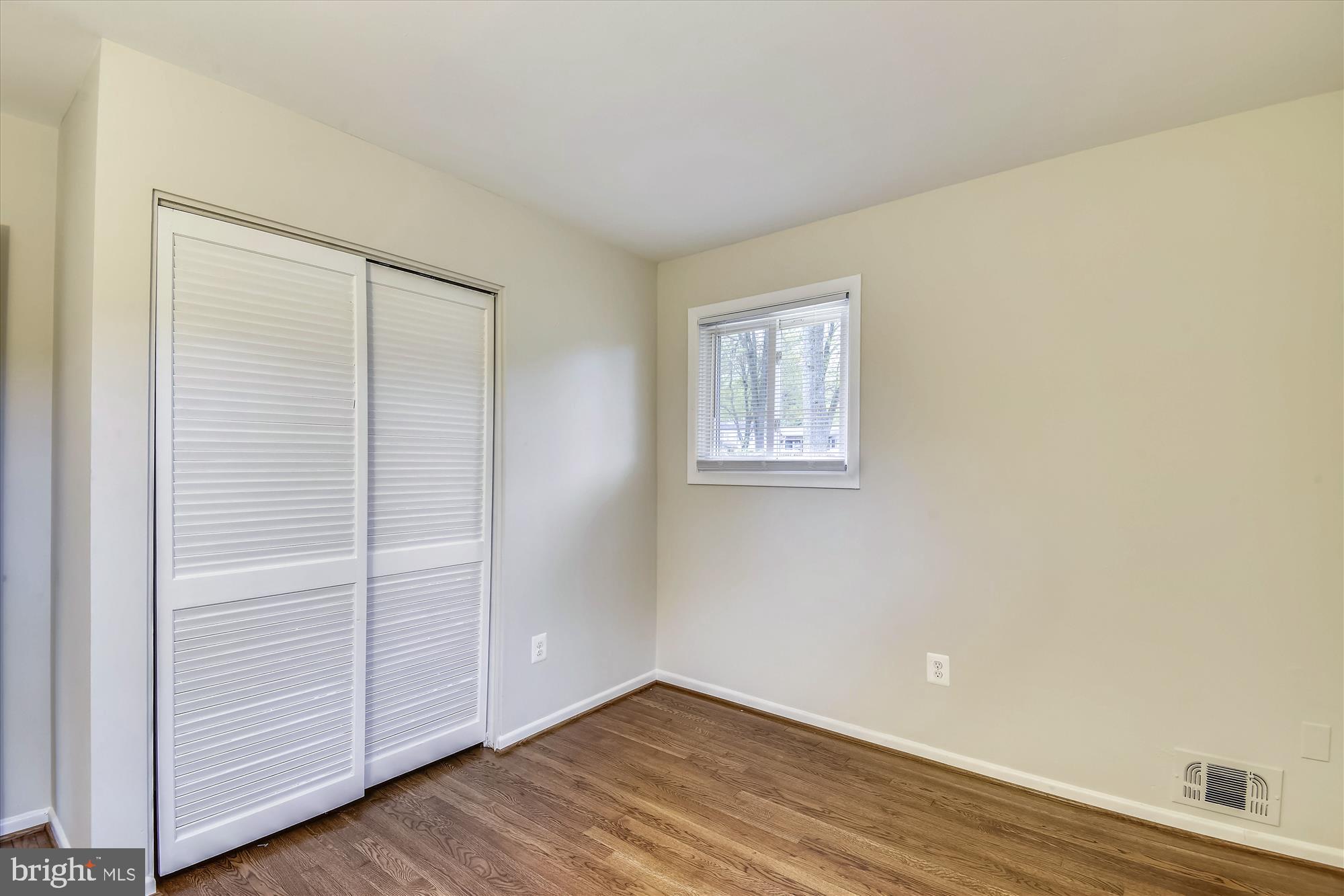 DUNN LORING WOODS - Residential