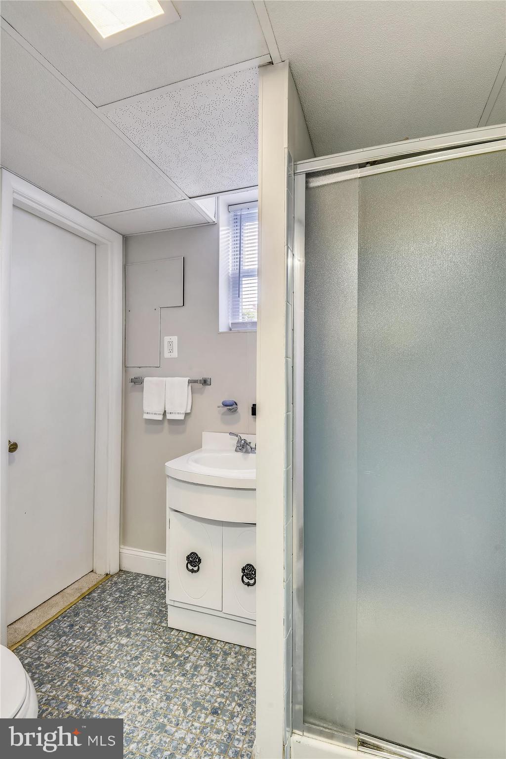 DUNN LORING WOODS - Residential