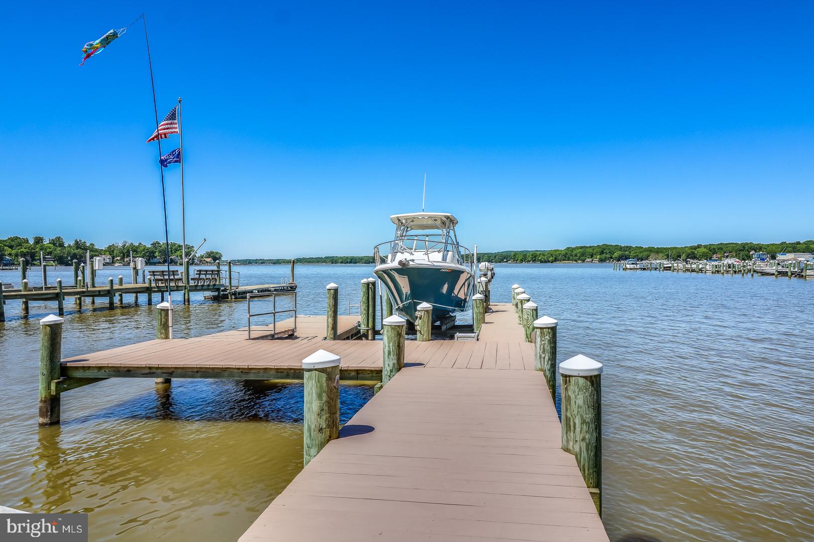 LOCUST POINT - Residential