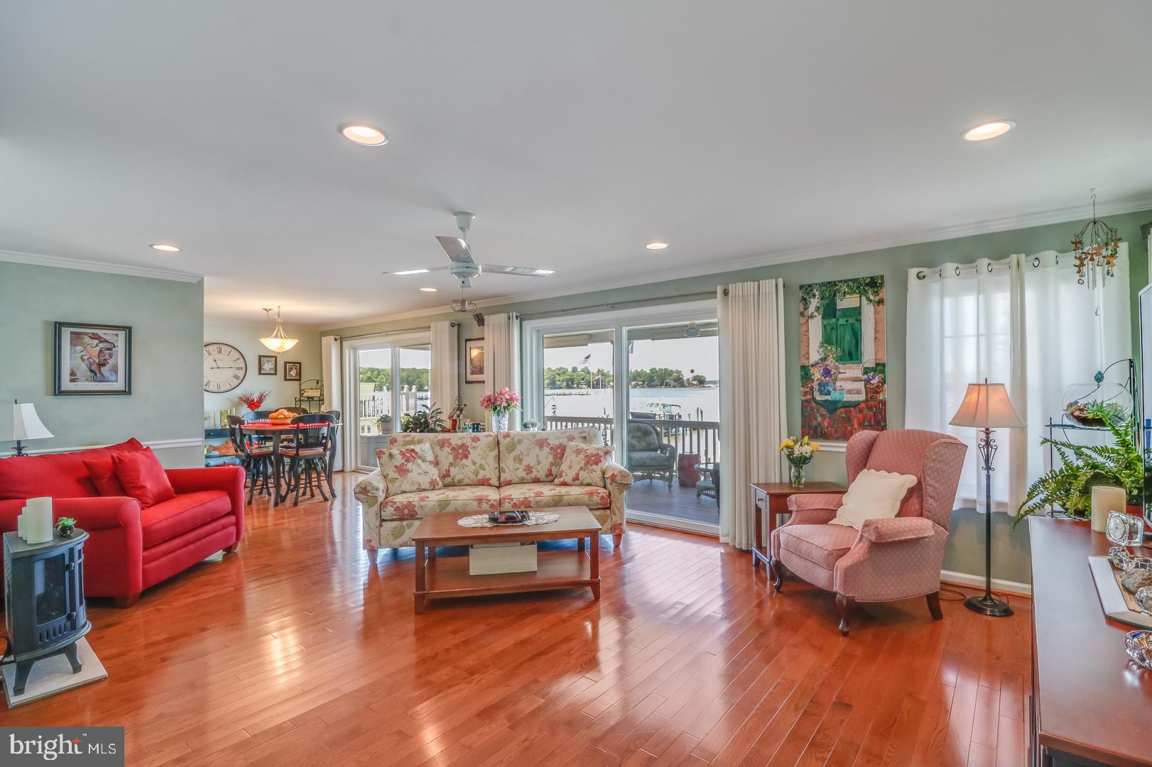 LOCUST POINT - Residential