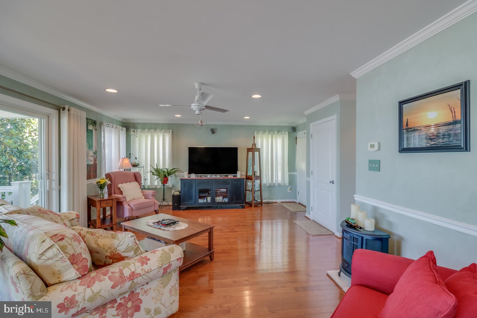 LOCUST POINT - Residential