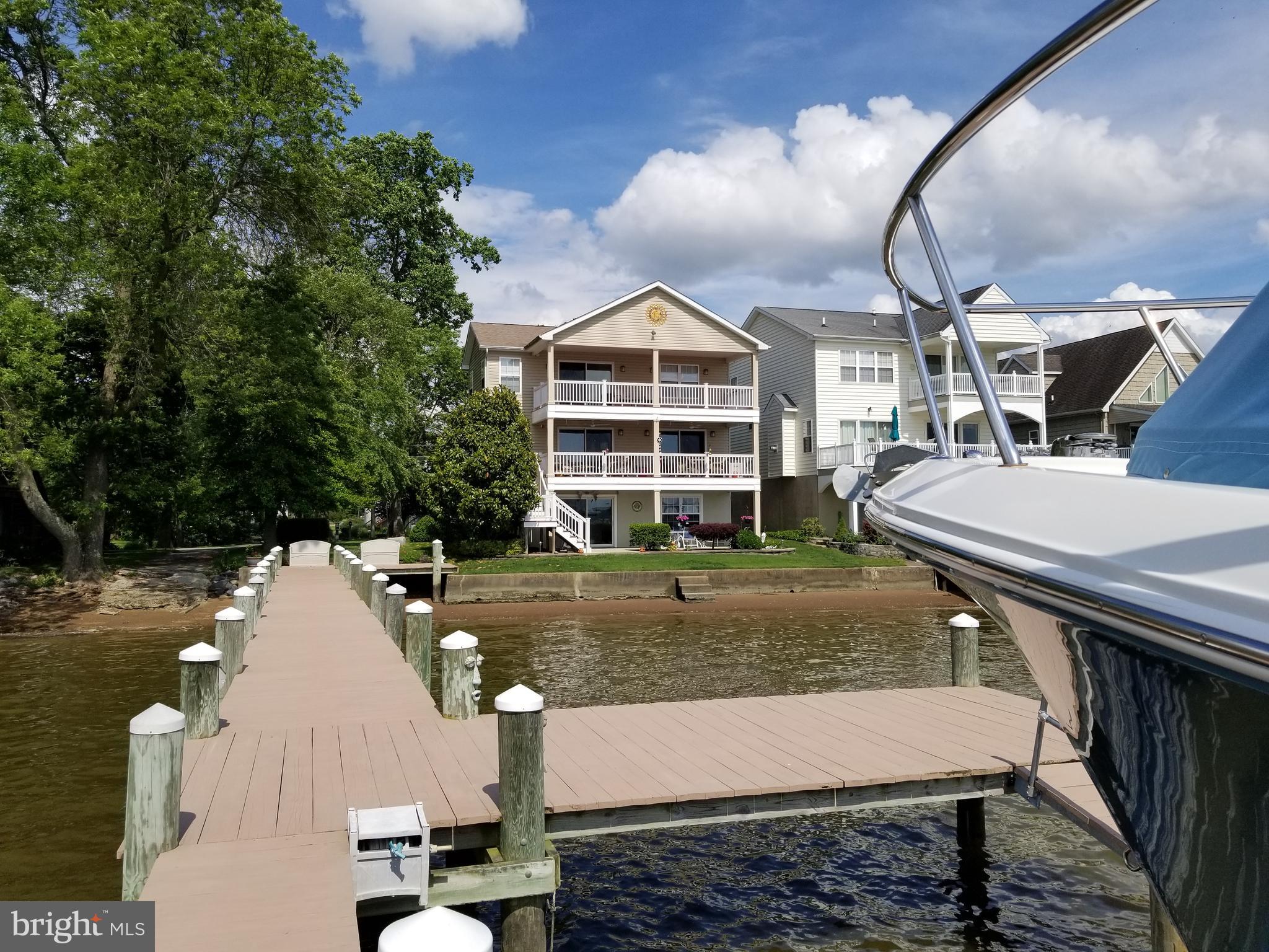 LOCUST POINT - Residential