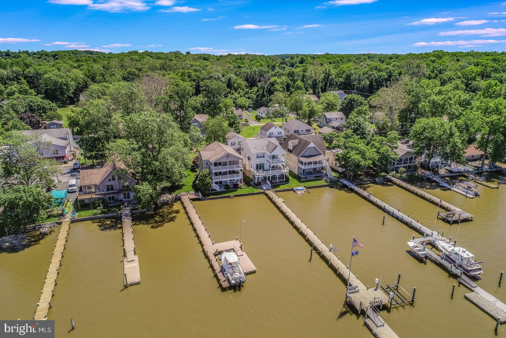 LOCUST POINT - Residential