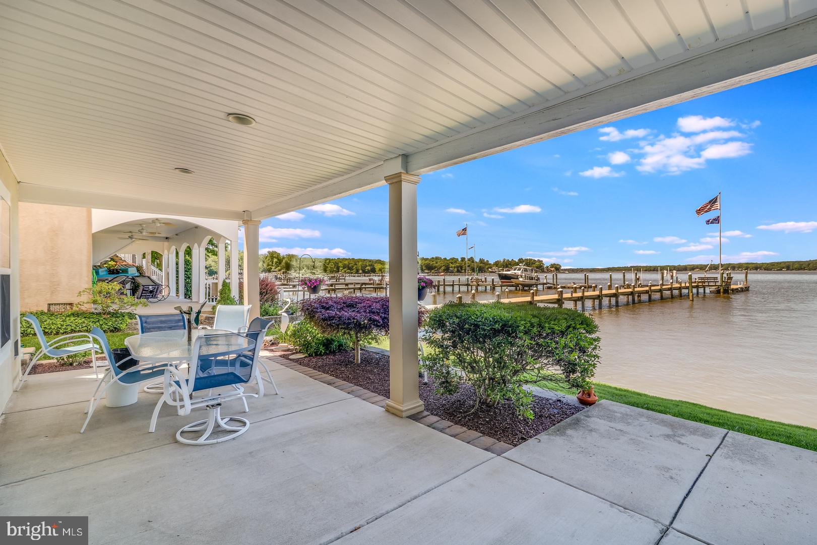 LOCUST POINT - Residential