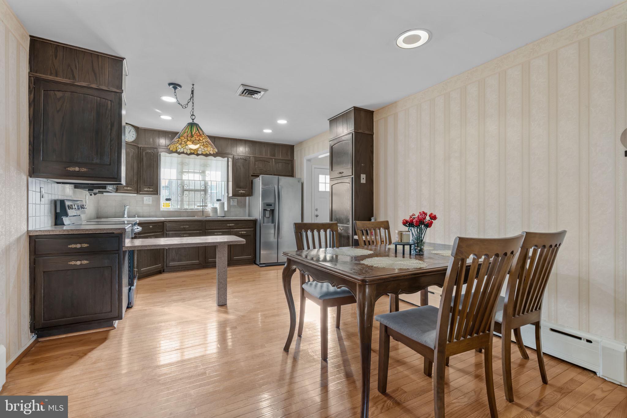 7517 LORETTO AVENUE 23