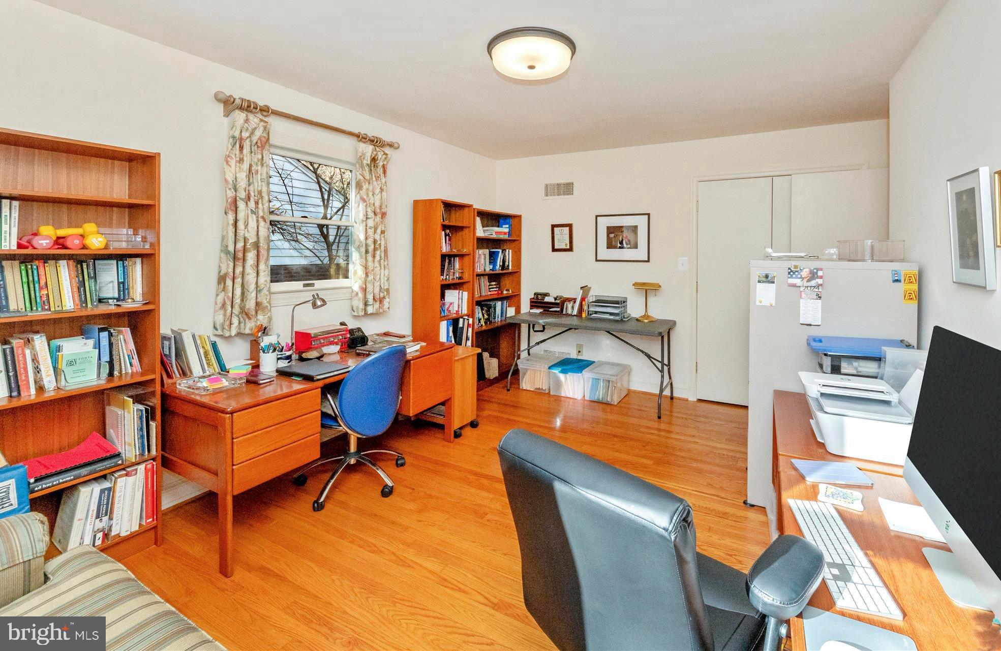 CHEVY CHASE - Residential