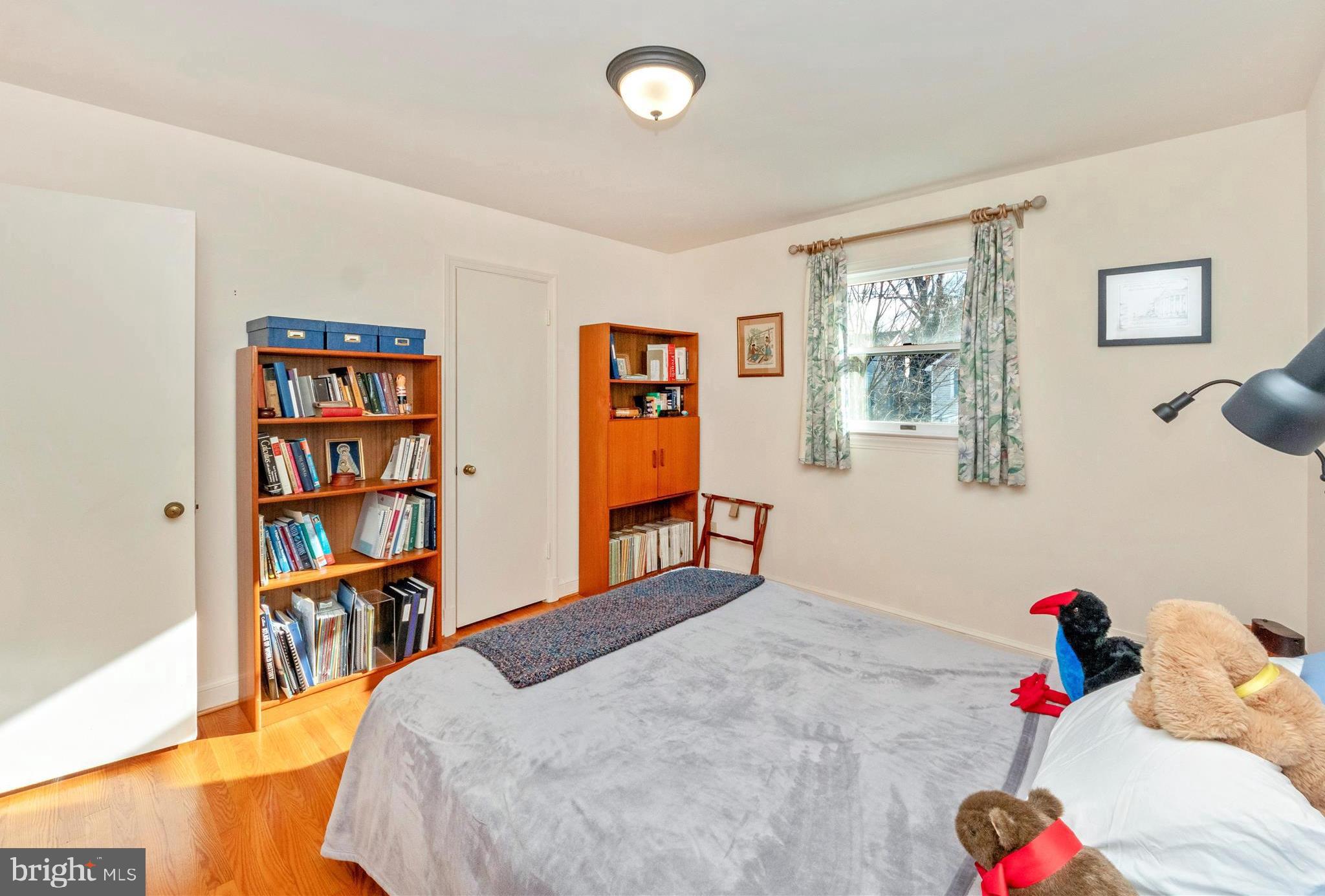 CHEVY CHASE - Residential