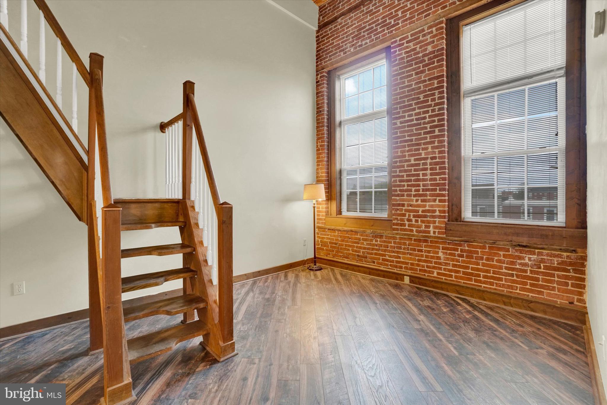 MONARCH MILLS - Residential