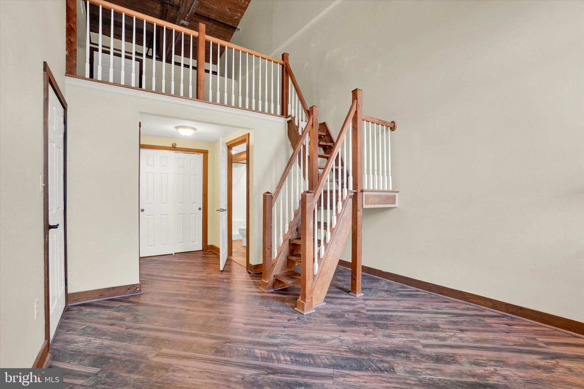 MONARCH MILLS - Residential