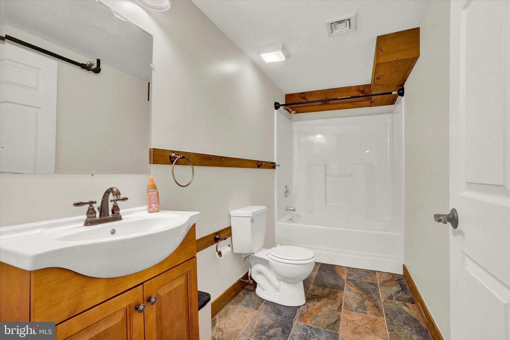 MONARCH MILLS - Residential