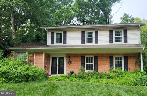 Photo of 4604 Tara Drive, FAIRFAX, VA 22032 (MLS # VAFX2344302)