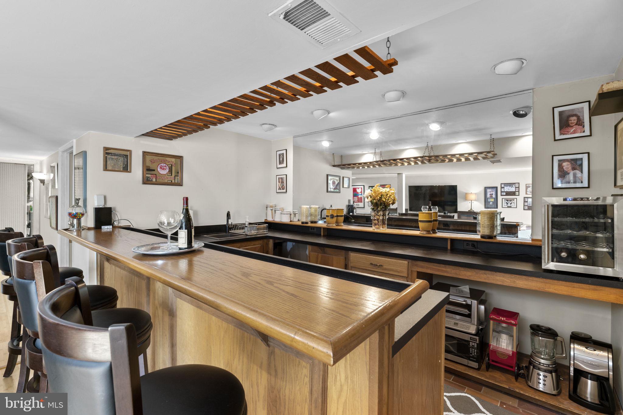 BEAVERBROOK - Residential