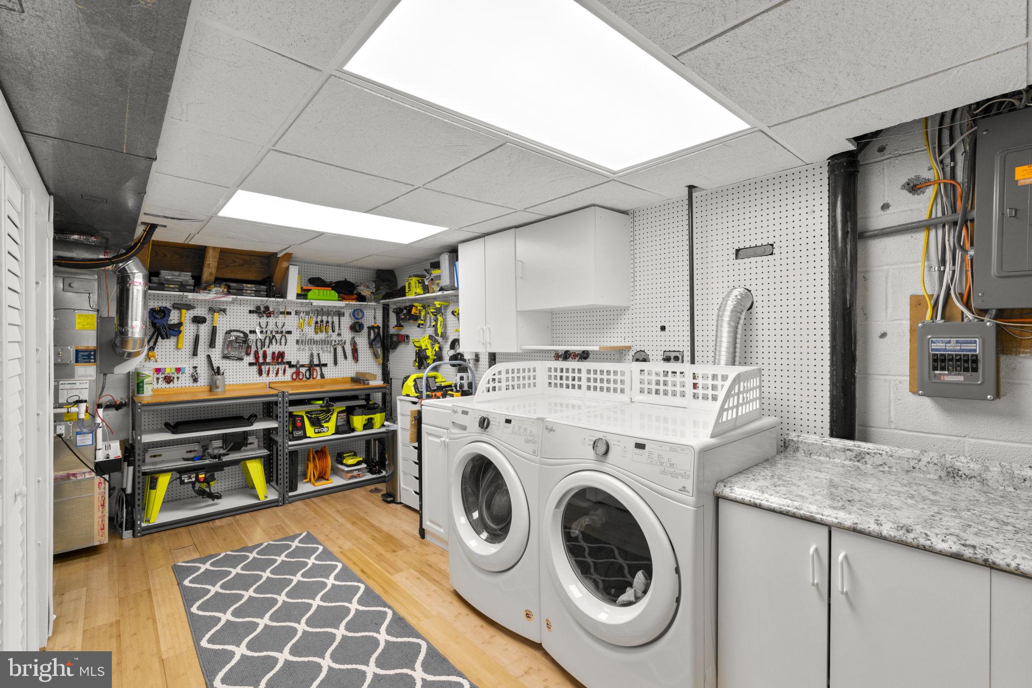 BEAVERBROOK - Residential