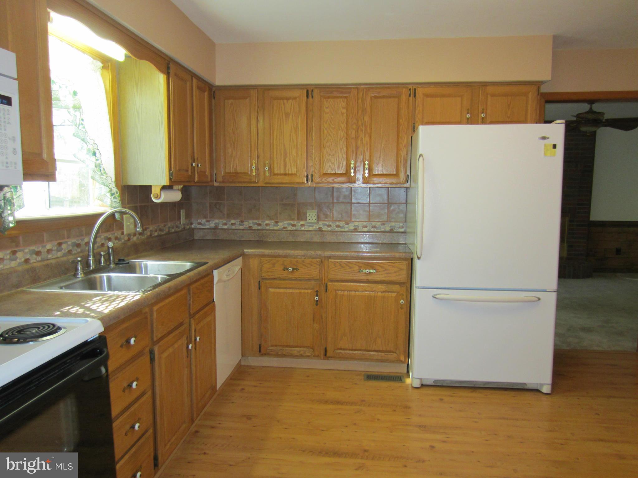 EASTERN VIEW - Residential Lease