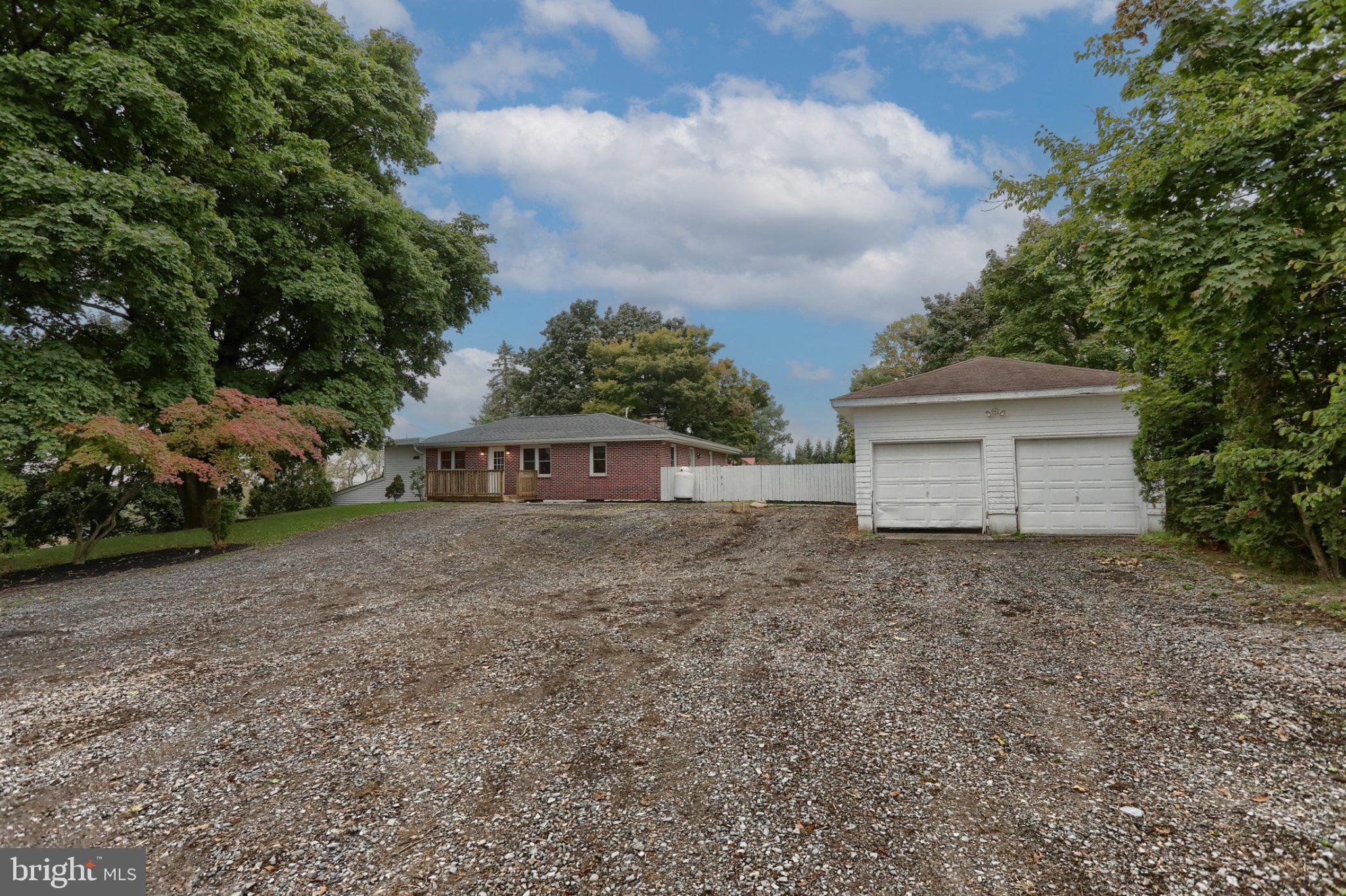 144 E CAREN DRIVE