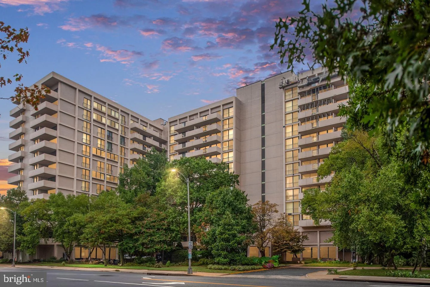 4141 N Henderson Road Unit 1002