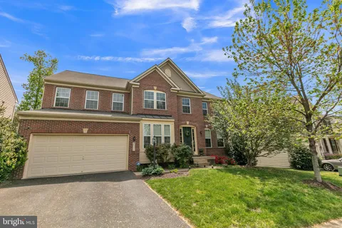 16331 Boatswain Circle, Woodbridge, VA MLS: VAPW2093156