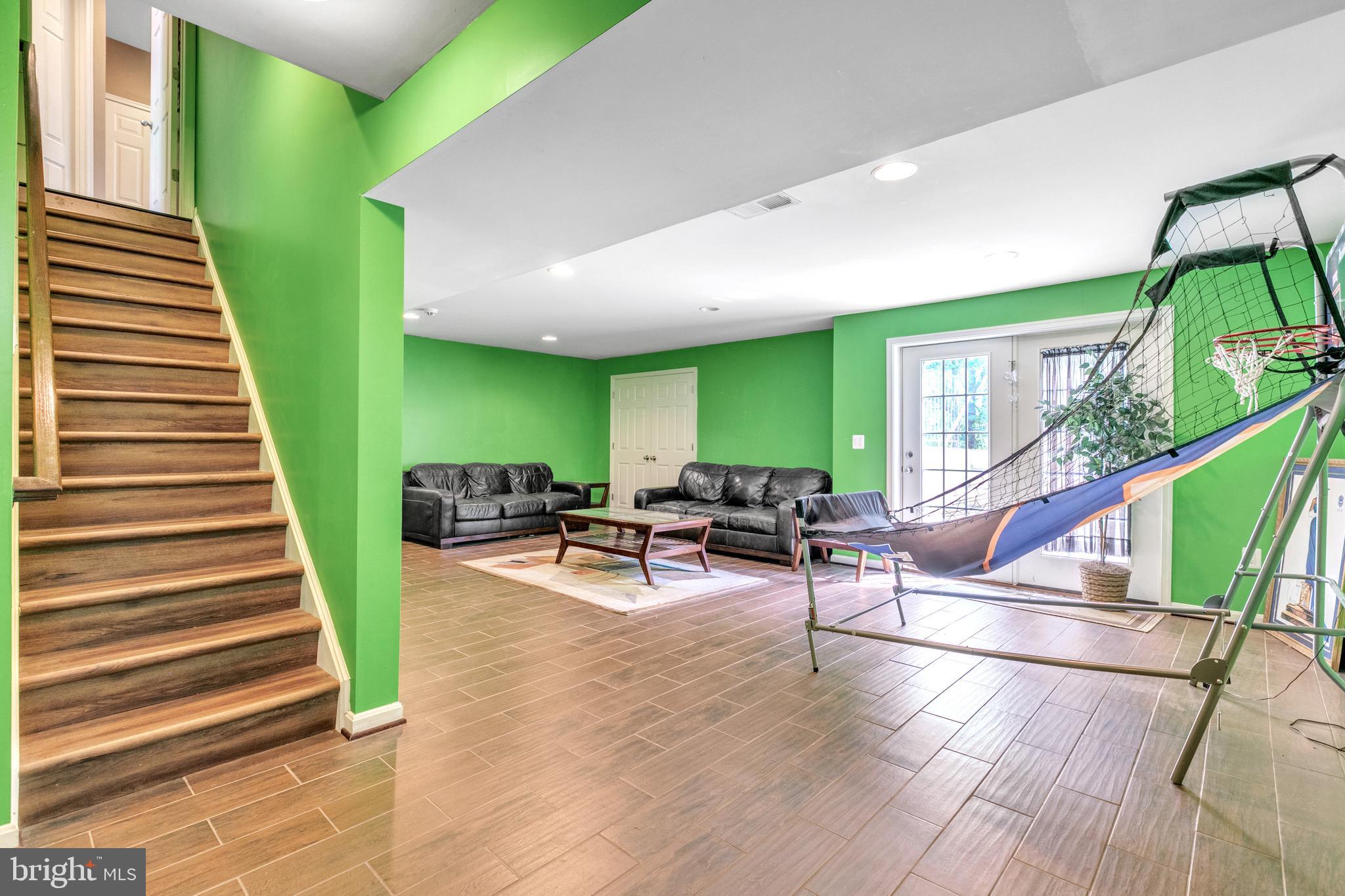 PORT POTOMAC - Residential