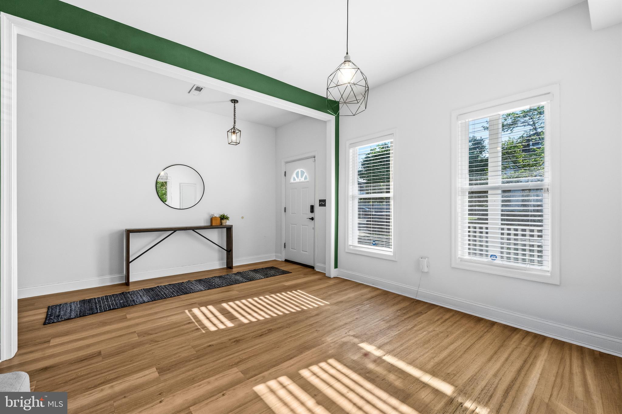 3009 8TH STREET SE