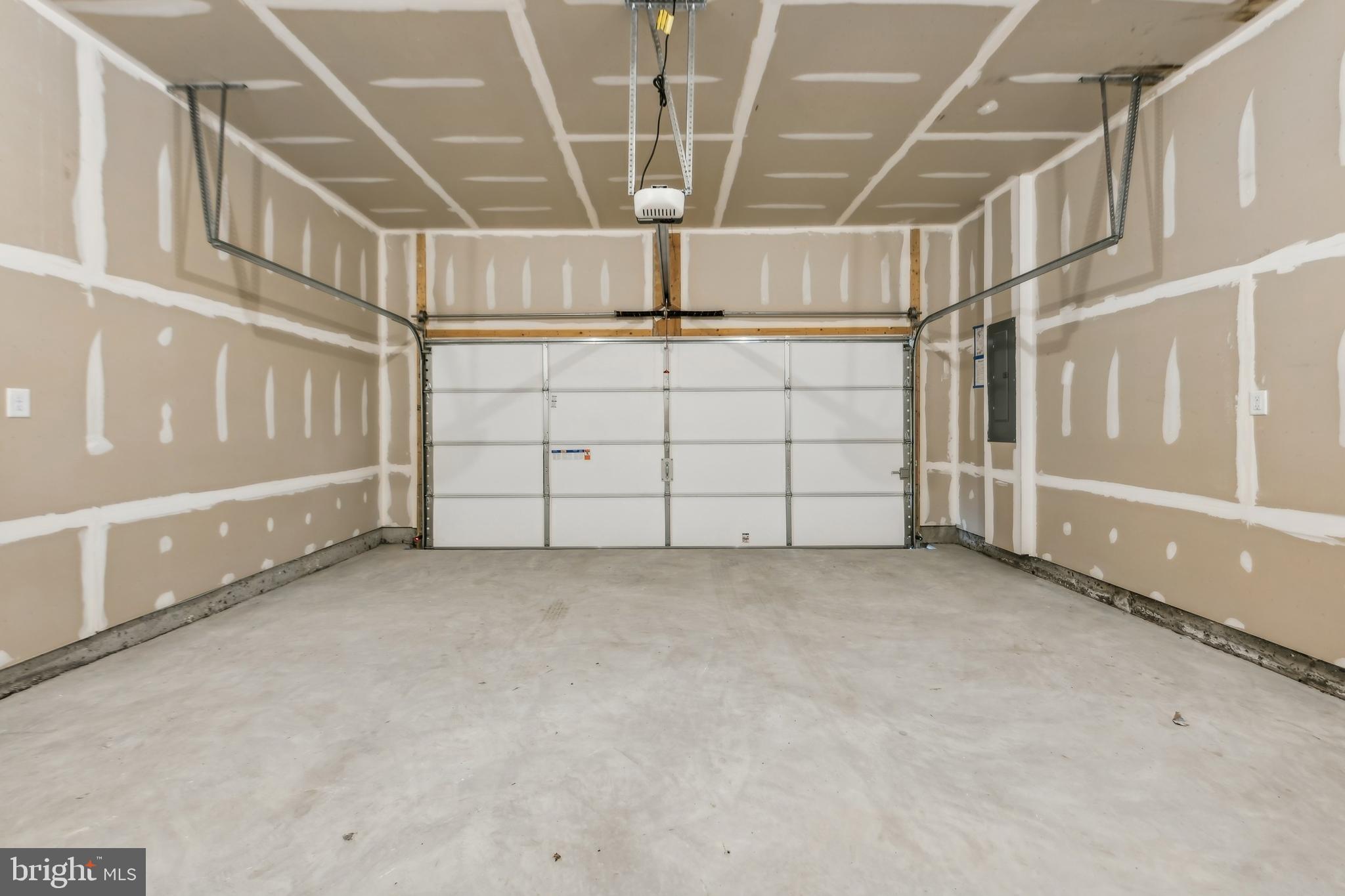 FOUR SEASONS AT HATTERAS HILLS - Residential