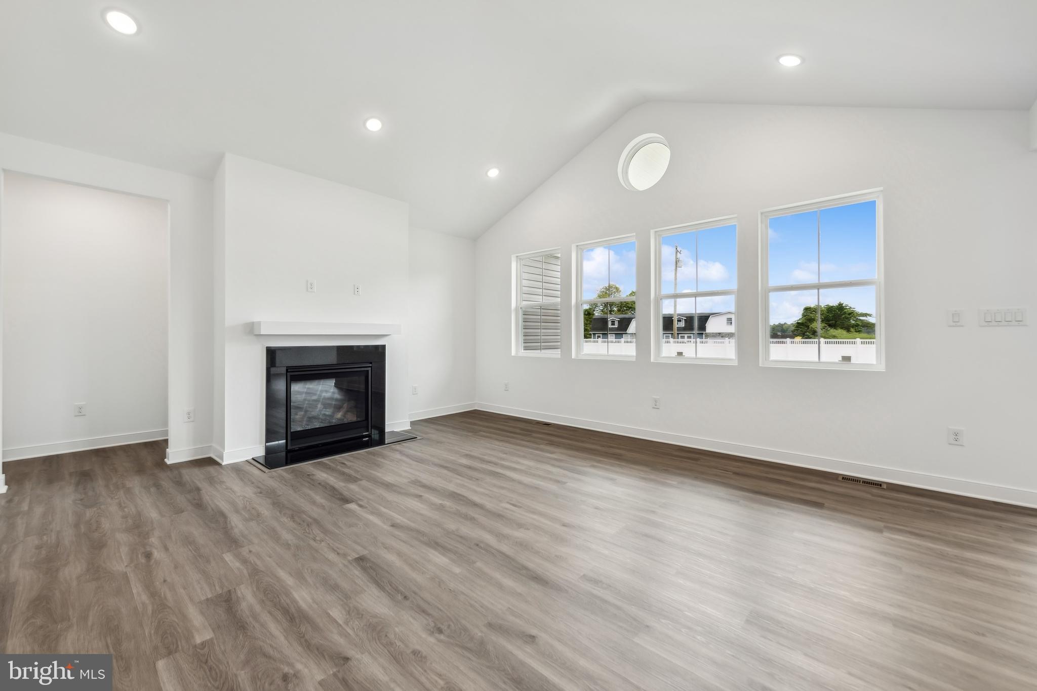 FOUR SEASONS AT HATTERAS HILLS - Residential