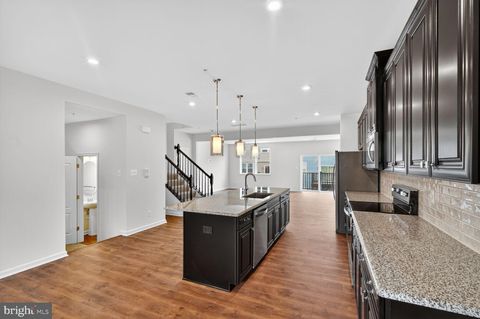 10009B AMERICAN PHAROAH LANE LAUREL MD 20723