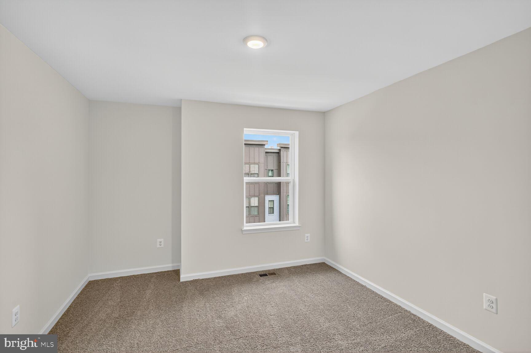 PADDOCK POINTE - Residential