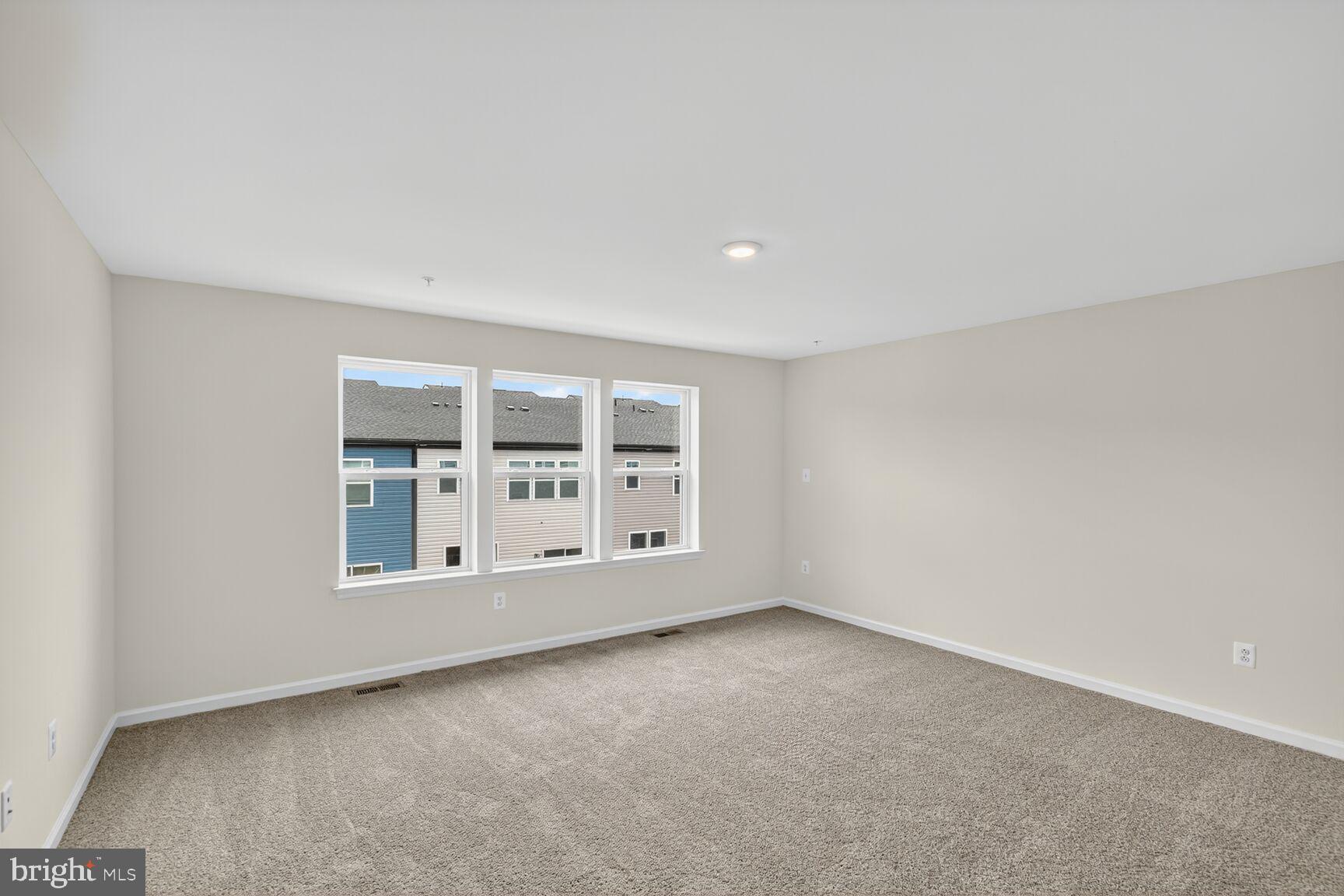 PADDOCK POINTE - Residential