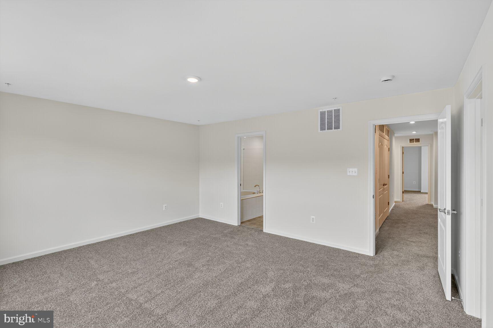 PADDOCK POINTE - Residential