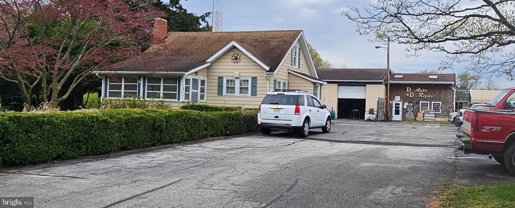 1737 S BURLINGTON ROAD