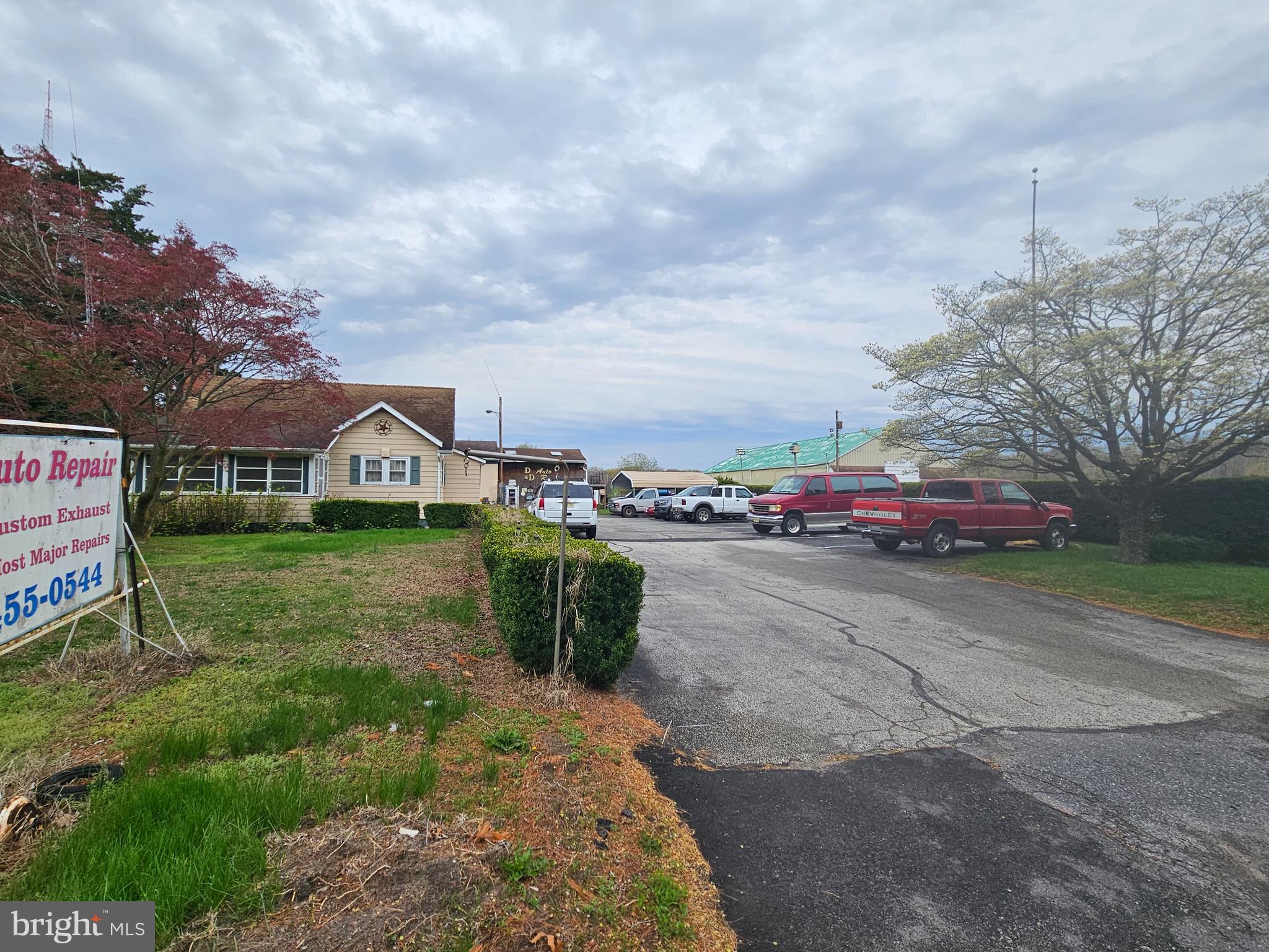 1737 S BURLINGTON ROAD