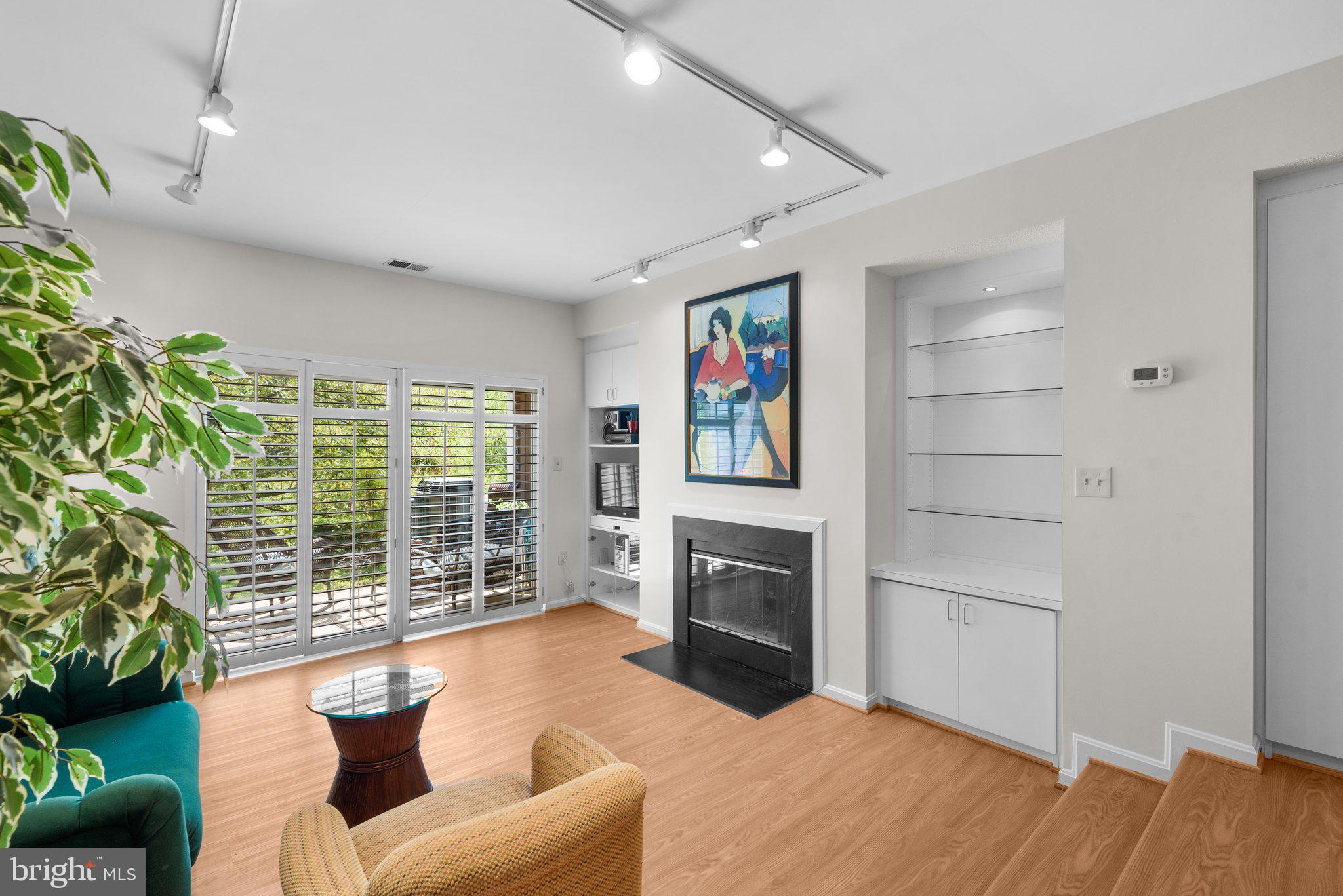 FAIR HILL - Residential