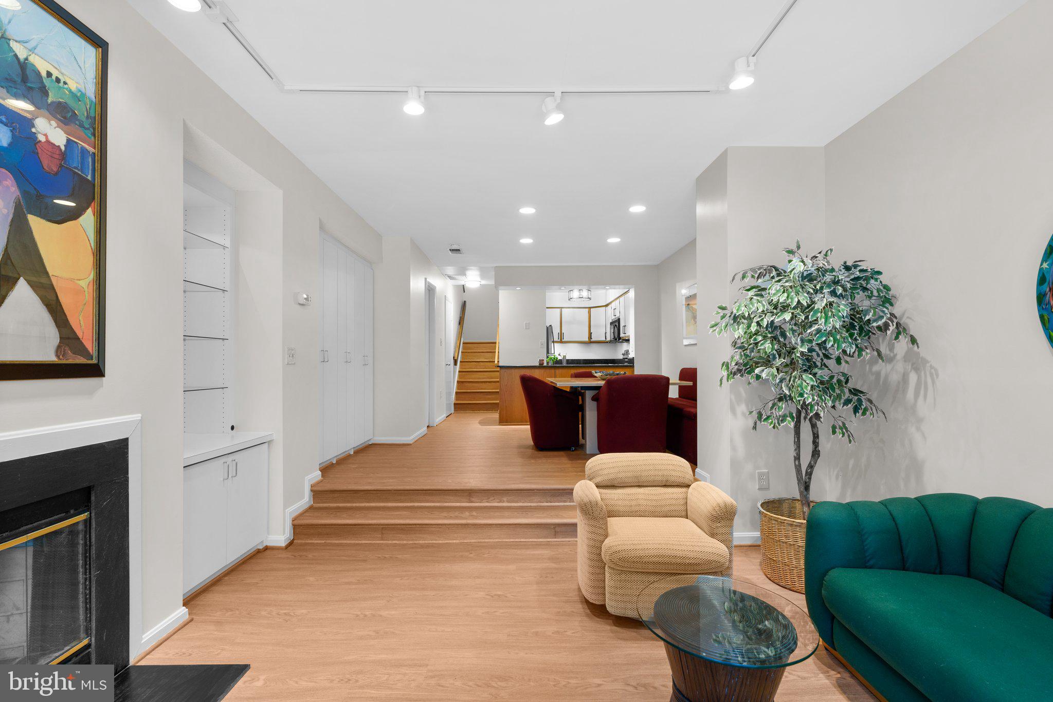 FAIR HILL - Residential