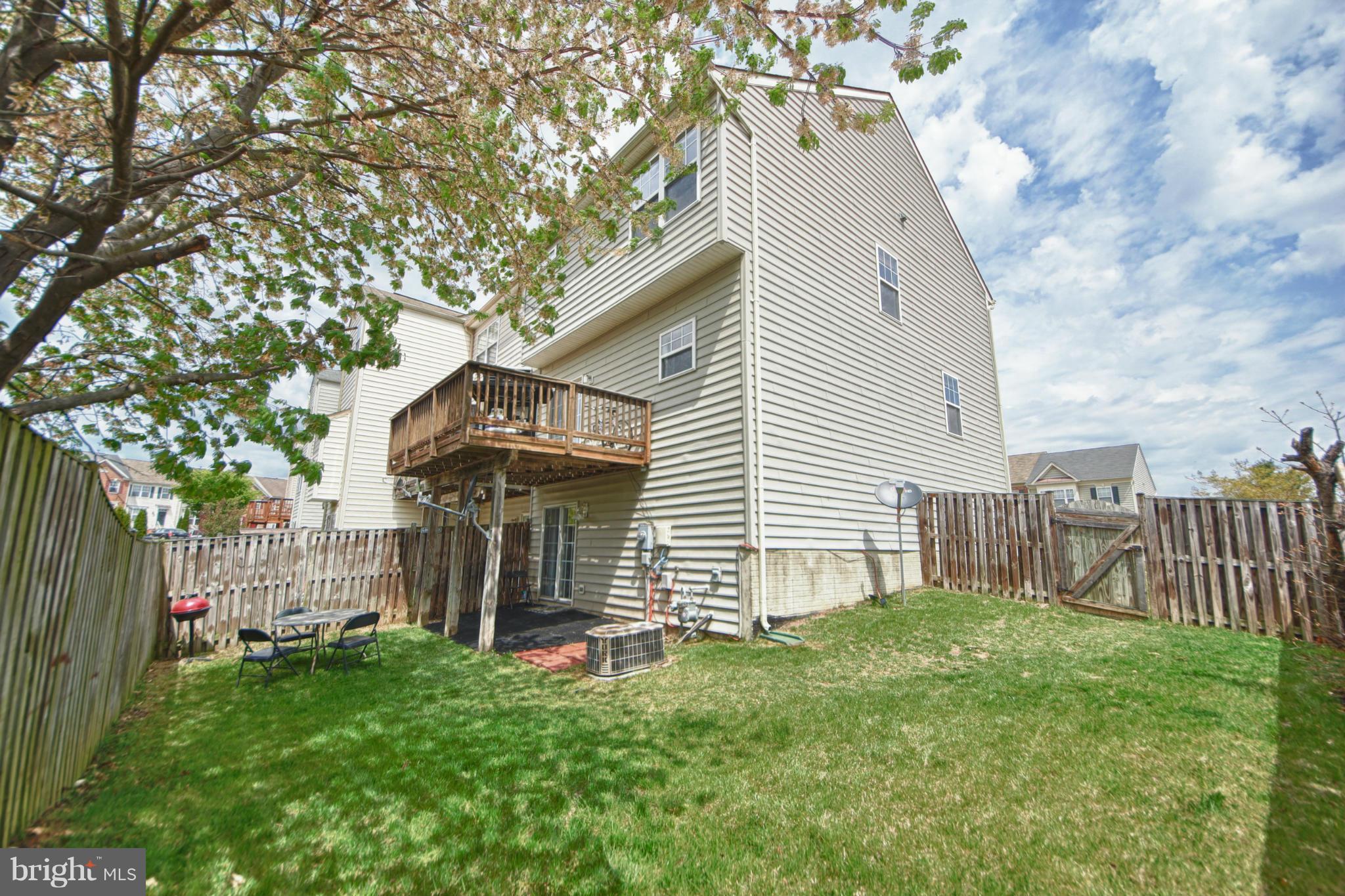 RIVER OAKS - Residential